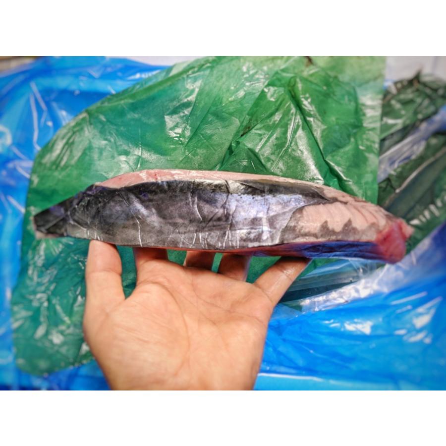 高知沖 天然一本釣り カツオ 6-7kg 浜から直送 送料無料 北海道・沖縄