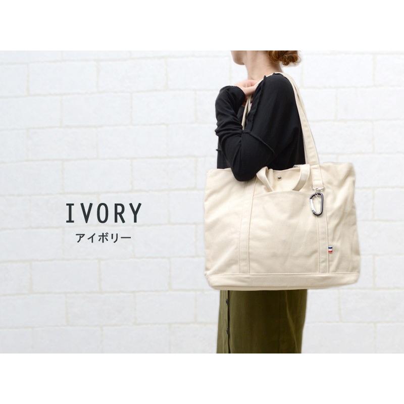 アイボリー キャンバストートバッグ レザーラベル付き アイボリー キャンバストートバッグ レザーラベル付き