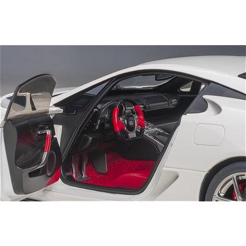 トヨタ（TOYOTA） レクサス LFA ホワイテストホワイト （1/18 オート