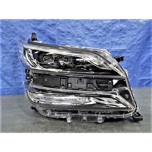 アル•ヴェル30用/アル、ヴェル左ヘッドライトキズ有り アル•ヴェル30用/アル、ヴェル左ヘッドライトキズ有り 30/アル、ヴェル