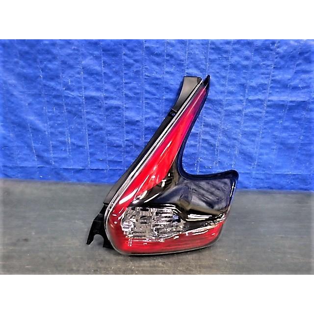 A179 ジューク F15 後期 右尻っ方 D135 美品