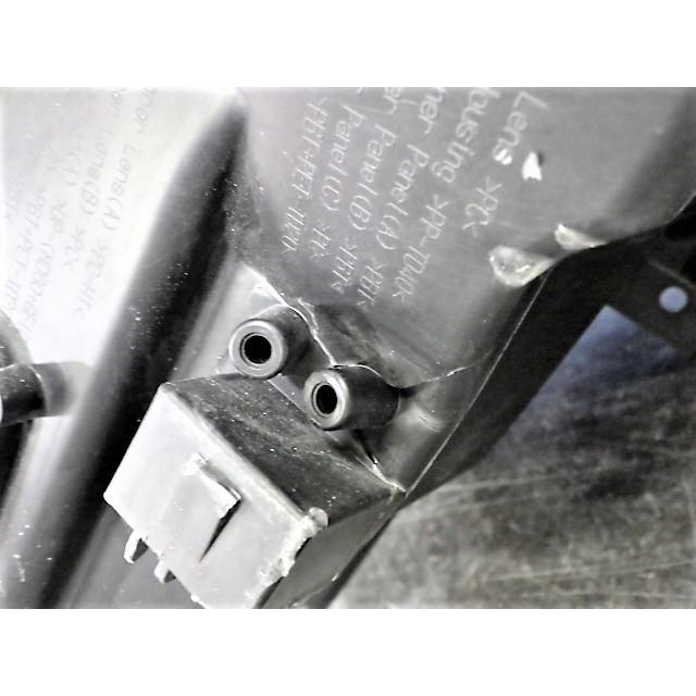3548 ヴォクシー 80 前期 右ライト LED 28-229 81110-28D20 ZRR80G