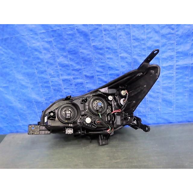 1073 インプレッサスポーツ GT2 GT3 GT6 GT7 右ライト ハロゲン 1920