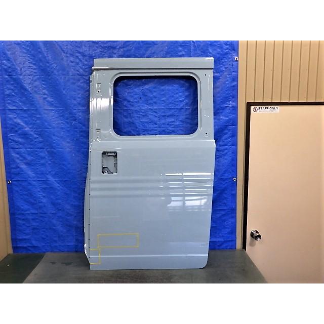リア左スライドドア ZRR80 ZRR85 ZWR85 ヴォクシー ノア 純正 左リアドア 左スライドドア