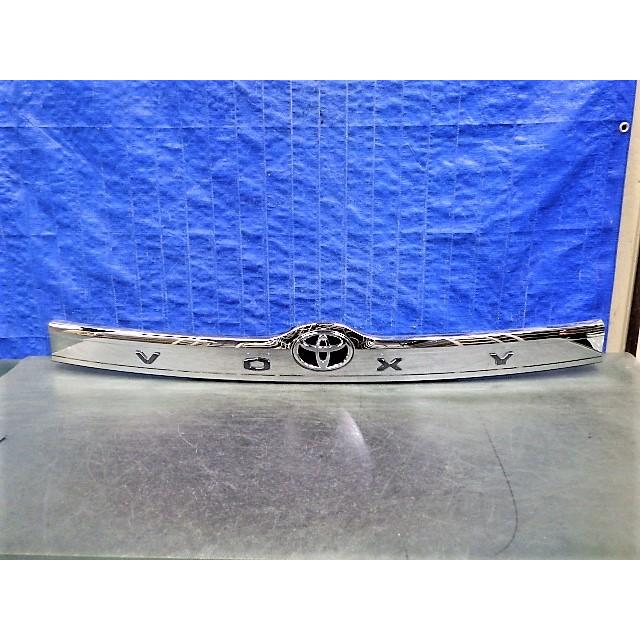 G032 ヴォクシー ZRR80G ZRR80W ZWR80G ZWR80W 後期 リアガーニッシュ