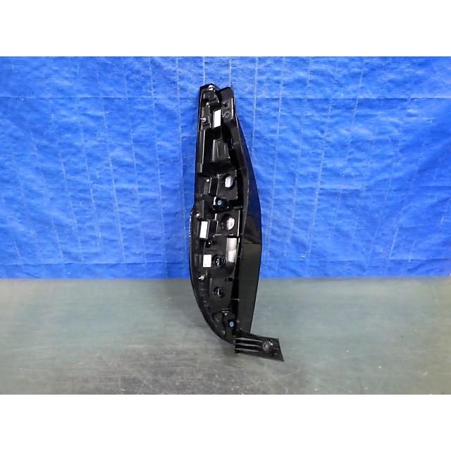 S652 ソリオ MA27S MA37S 右テール LED D260 35603-83S00 美品 : V