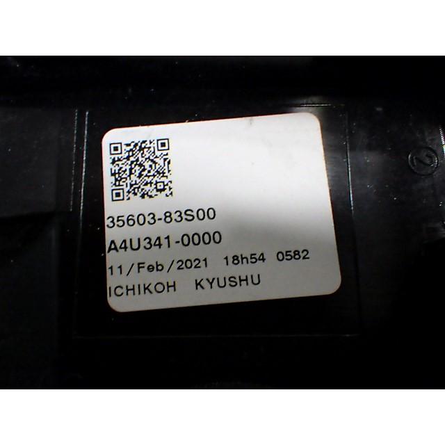 S652 ソリオ MA27S MA37S 右テール LED D260 35603-83S00 美品 : V