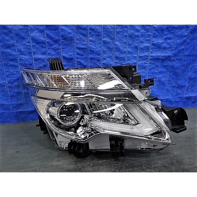 エルグランド E52 後期 右 ライト