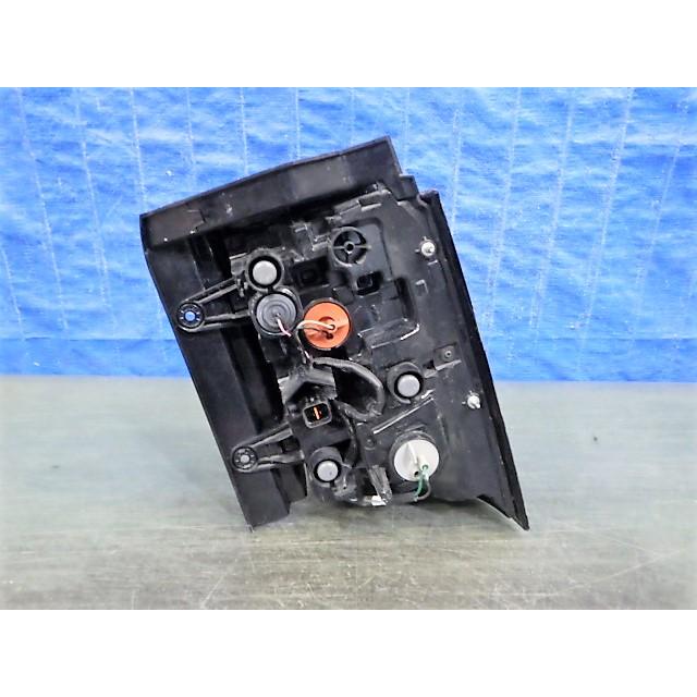 K1052 デリカ D5 D:5 CV1W 後期 左テール EFM924-01010 8330B-137 美品の画像