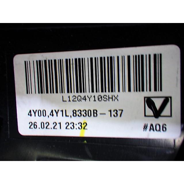 K1052 デリカ D5 D:5 CV1W 後期 左テール EFM924-01010 8330B-137 美品の画像