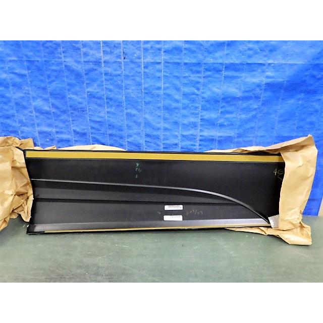 新品未使用　シエンタ　純正　モデリスタ　10系 左サイドスカート 070 左一式 Yahoo!オークション -「シエンタ サイドスカート」の落札相場