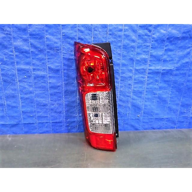 S1519 NV350 キャラバン E26 後期 左テール D208 26555-5YE5A  