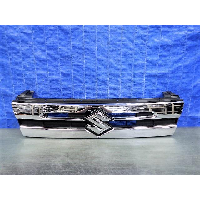 mh95sワゴンRグリル美品 ワゴンR フロントグリル（全方位モニター用カメラパッケージ「有り」車