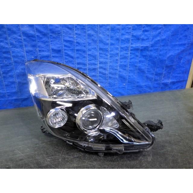 3422 アイシス プラタナ ZGM10W 後期 右ライト ハロゲン 44-73 B 美品