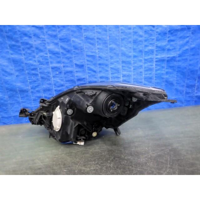 3422 アイシス プラタナ ZGM10W 後期 右ライト ハロゲン 44-73 B 美品