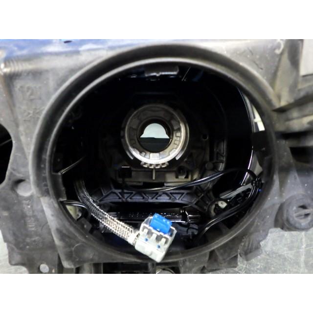BMW 1シリーズ F20 純正 右 HID ヘッドライト 7229688 BMW 1シリーズ 116i F20 DBA-1A16 右ライト/右ヘッドライト