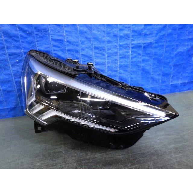 アウディQ3F383A右側ライトLED