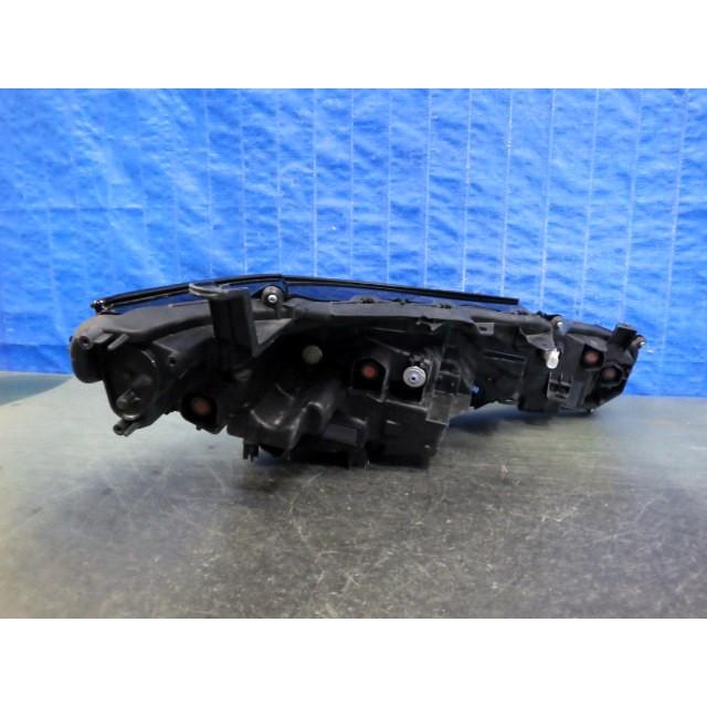 2043 プリウス 60 左ライト LED 47-119 B ZVW60 MXWH60 MXWH65 美品