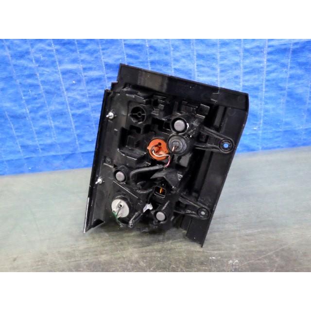 K486 デリカ D5 D:5 CV1W 後期 右テール EFM924-01020 美品の画像