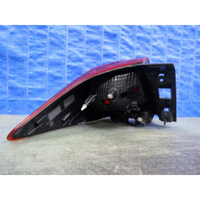 インプレッサスポーツ　GT2右側ライト S1583 インプレッサ スポーツ GT2 GT3 GT6 GT7 前期 右テール LED