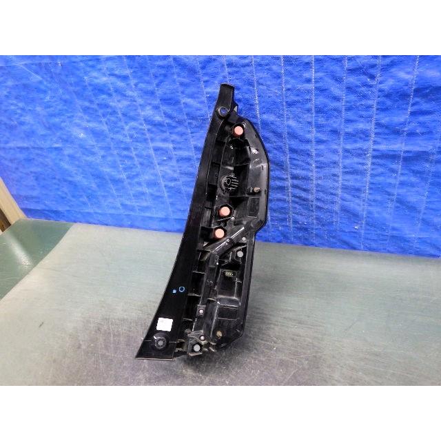 S744 N-BOXカスタム JF3 JF4 左テール D186 33550-TTA-J120-M1 D N BOX