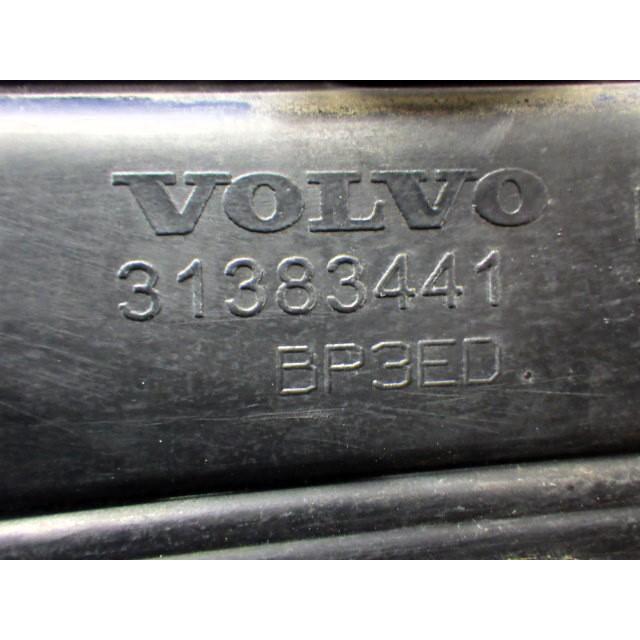 S279 ボルボ XC90 前期 左 フロントバンパー ガーニッシュ 31383441 : V TRUST - 通販 - Yahoo!ショッピング