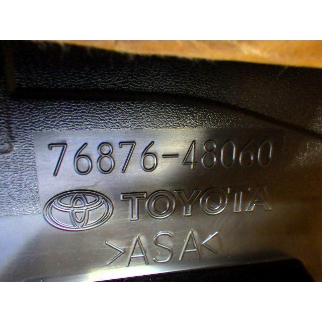 車 TOYOTA ブラックウィング 76876-48060