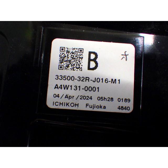 S1197 N-BOXカスタム JF5 JF6 右テール LED D318 33500-32R-J016-M1 B 