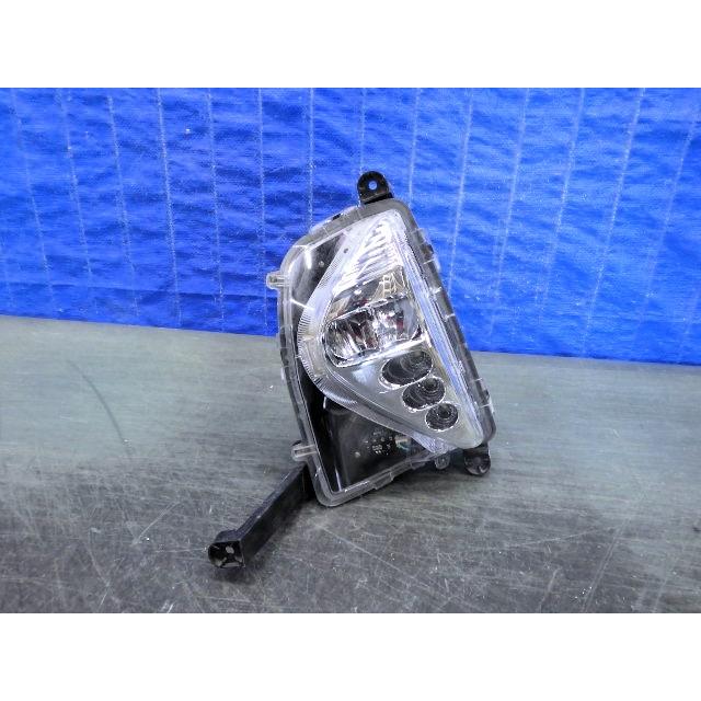 プリウス 50 左 フォグランプ S204 プリウス ZVW50 ZVW51 ZVW55 前期 左フォグ LED 47-83 点灯