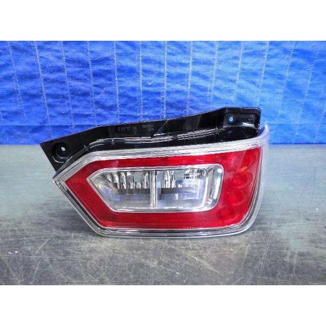 K806 ワゴンR MH35S MH55S 右テール LED D205 35603-63R01 美品 : V 
