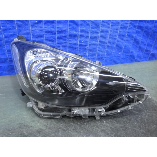 3203 アクア NHP10 前期 右ライト LED 52-247 W 美品 : V TRUST - 通販