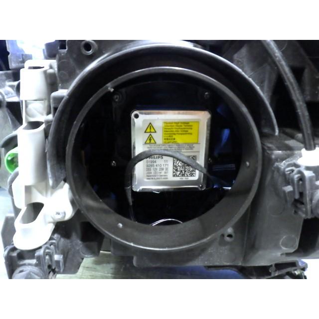 車 アルファロメオジュリア(952型)HIDヘッドライト