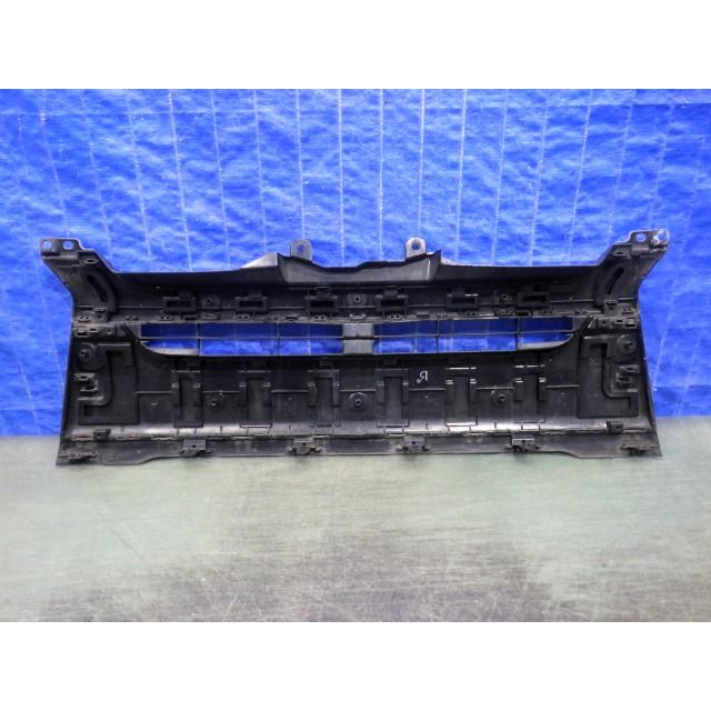 L216 ハイエース 200 後期 4型 標準 グリル 53100-26370/80 53112