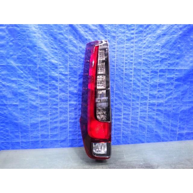 S044 ノア エスクァイア ZRR80G ZWR80G ZRR80W 前期 左テール LED 28
