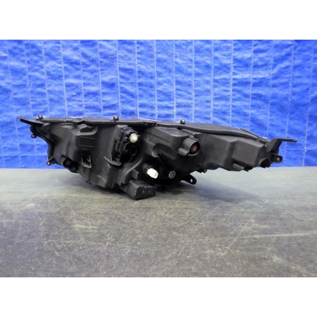 2038　ヤリス　MXPA10 MXPA15 MXPH10 MXPH15　右ライト　LED　K0-3　K2　良品_1