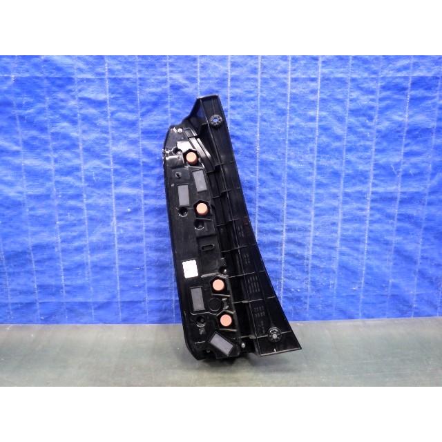 K136 N-BOXカスタム JF5 JF6 右テール LED D318 33500-32R-J016-M1 B N