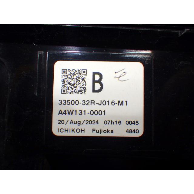 K136 N-BOXカスタム JF5 JF6 右テール LED D318 33500-32R-J016-M1 B N