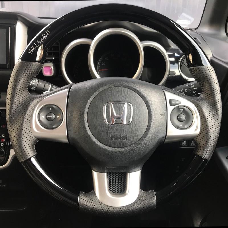 N-BOX カスタム V-VISION オリジナルロゴ入りステアリング / ブイ