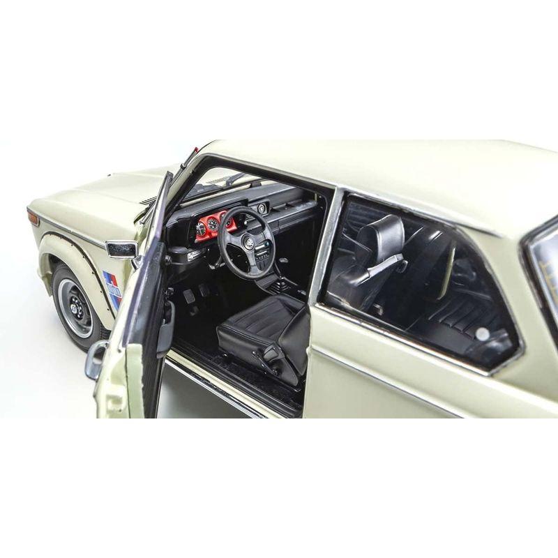 京商オリジナル 1/18 BMW 2002 ターボ ホワイト 完成品 KS08544W 京商オリジナル 1/18 BMW 2002 ターボ ホワイト 完成品 KS08544W