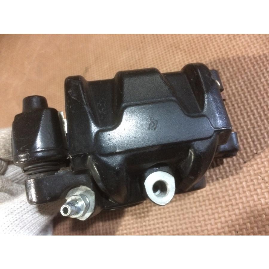 ハーレー XG750ストリート フロントブレーキキャリパー 純正 W163
