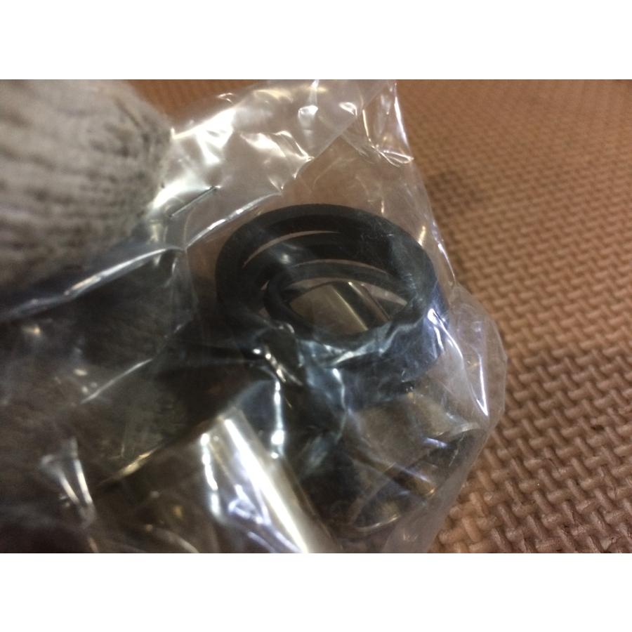 スズキ純正 キャリパーピストン 59300-21810 未使用 : fabric - 通販