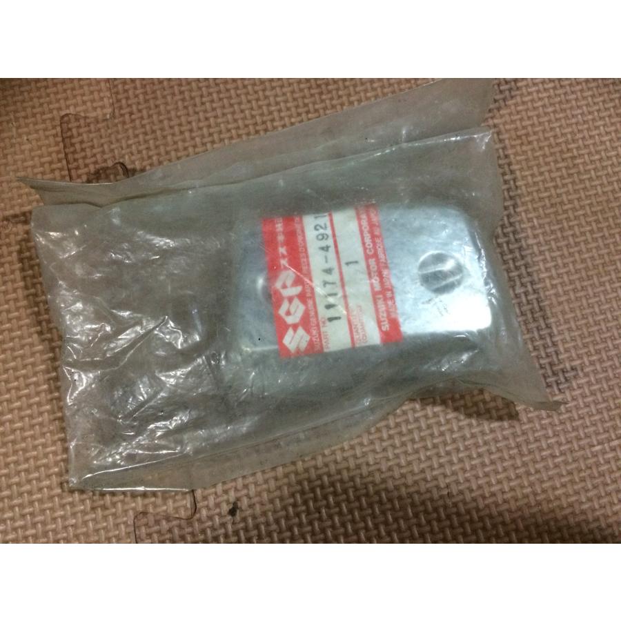 GSX1100S他 シリンダーヘッドカバーキャップ2個 11174-49210 未使用