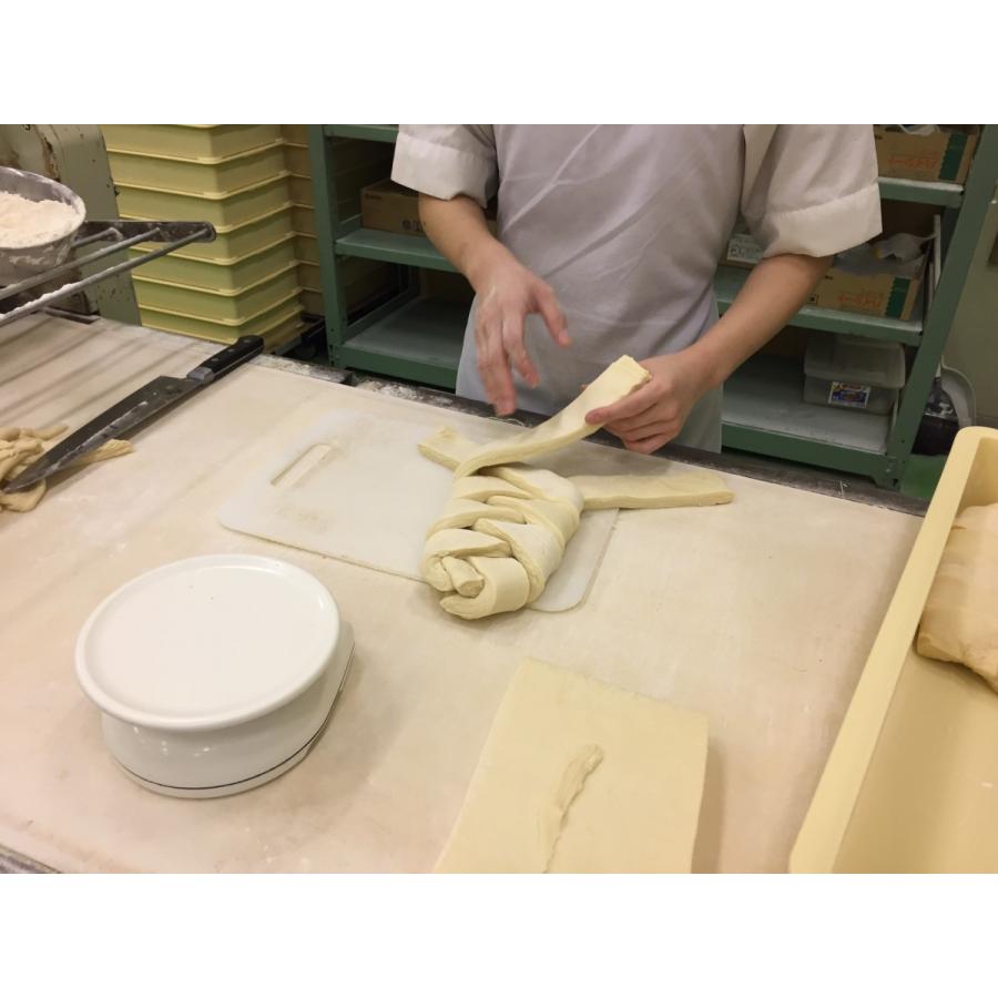 デニッシュ食パン  2斤 |  | 03