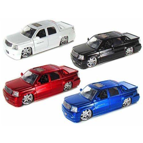 ダイキャストカー 2002 キャデラック エスカレード EXT 4台セット 1/24