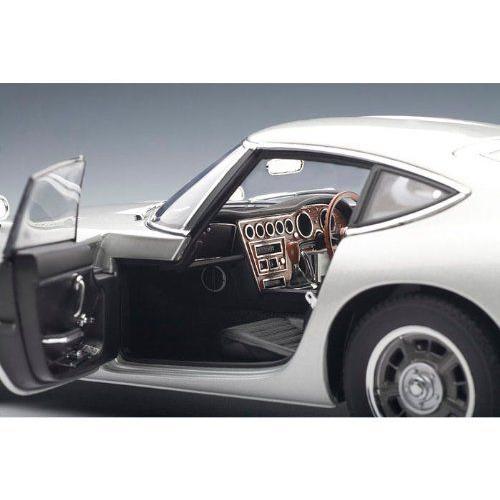 Toyota 2000 GT Coupe Upgraded 1/18 Silver : バリューセレクト