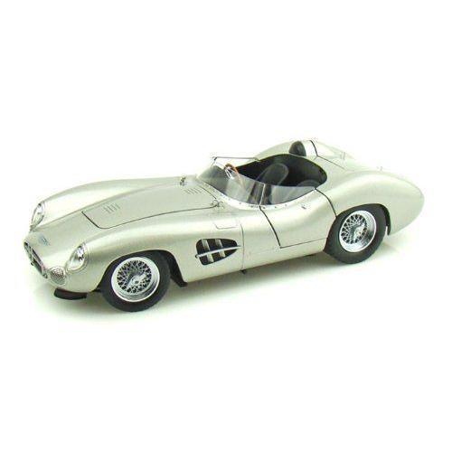 『絶版』1/18 Aston Martin DBR1 限定版ダイキャストモデル 1:18 1959 Le Mans 24h Winner -- #5 Aston Martin DBR1 -- Spark
