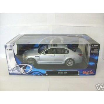 BMW M5 Pearl White/Black 1:18 Maisto (マイスト) ダイキャスト