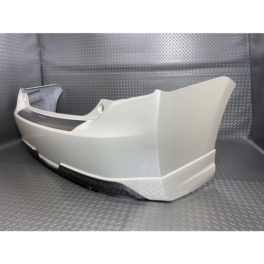 (92)30プリウス　パール　社外リアバンパー 92)30プリウス パール 社外リアバンパー 92)30プリウス パール