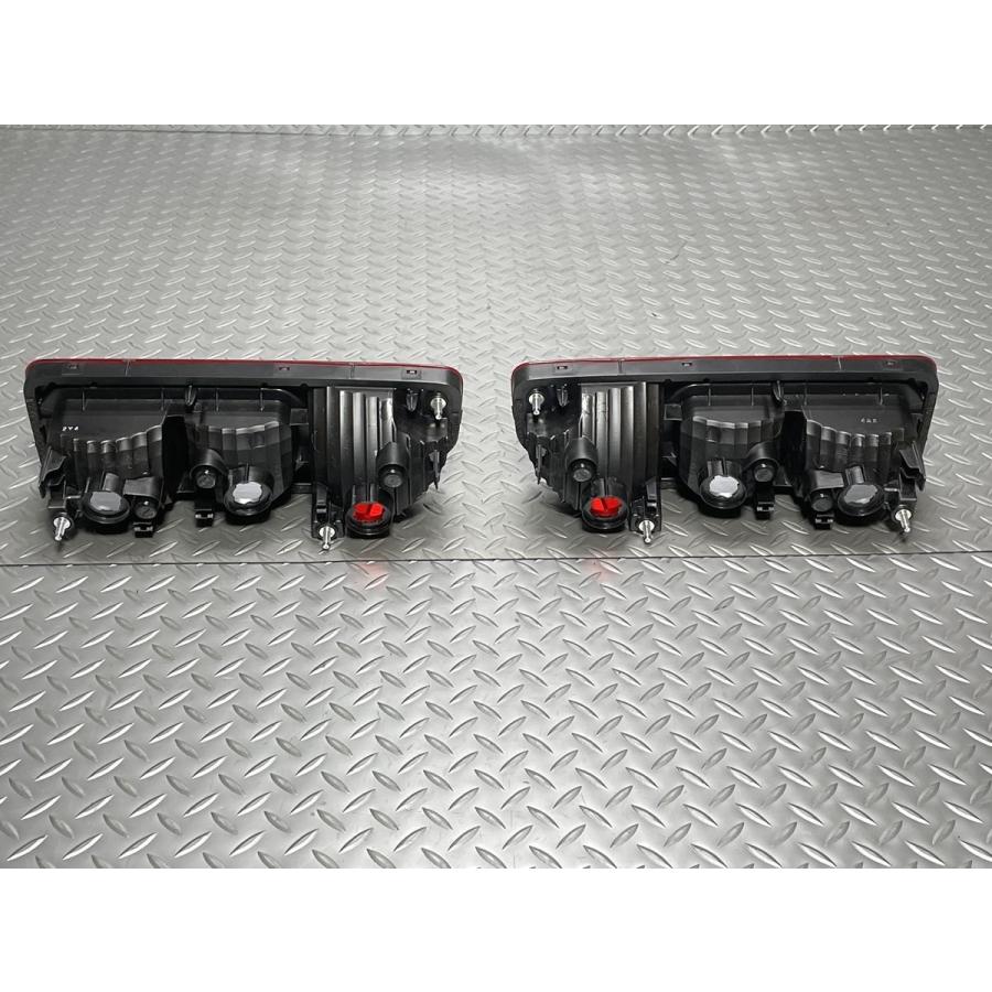 スズキ 【新車外し】JB64W/JB74W ジムニー/シエラ 純正テールランプ 