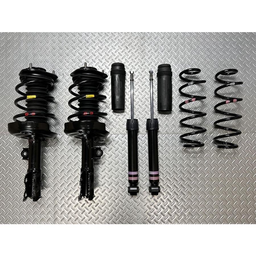 ★新車外し★210系 カローラスポーツ 純正サスキット　ストラット ☆新車外し☆210系 カローラスポーツ 純正サスキット ストラット